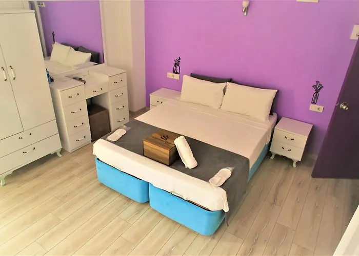 Готель Lavender