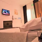 Lavender Hotel 2*