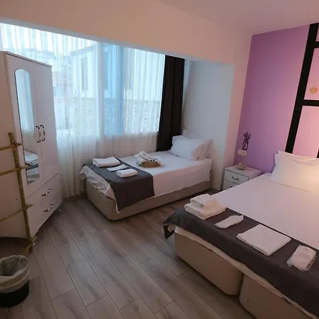 Lavender Готель Чешме