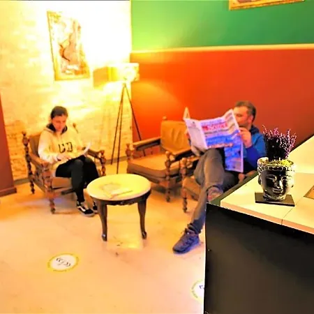 Lavender Hotel 2*